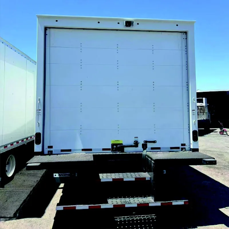 Výklopné dvere pre nákladné auto