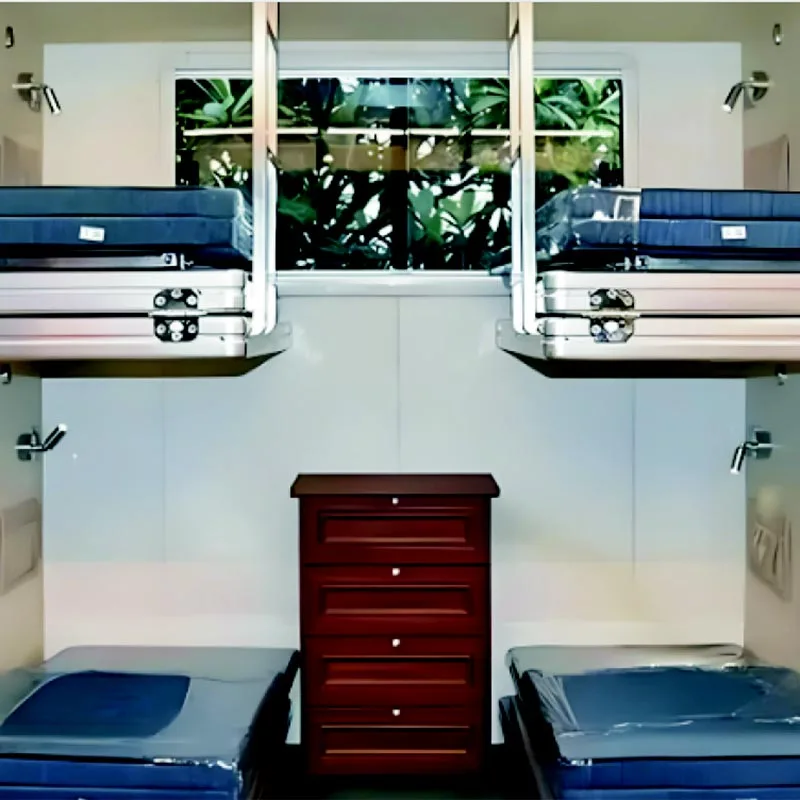 Skladacia posteľ vo vozidle